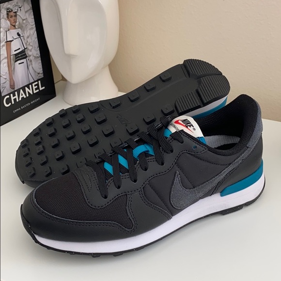 New Nike internationalist custom made shoes - Picture 8 of 8